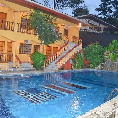 Hotel Tres Banderas Manuel Antonio Kültér fotó
