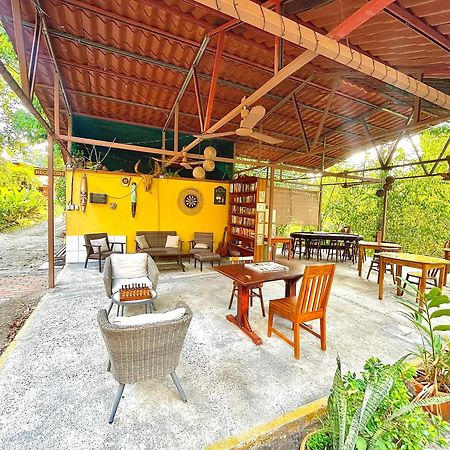 Hotel Tres Banderas Manuel Antonio Kültér fotó