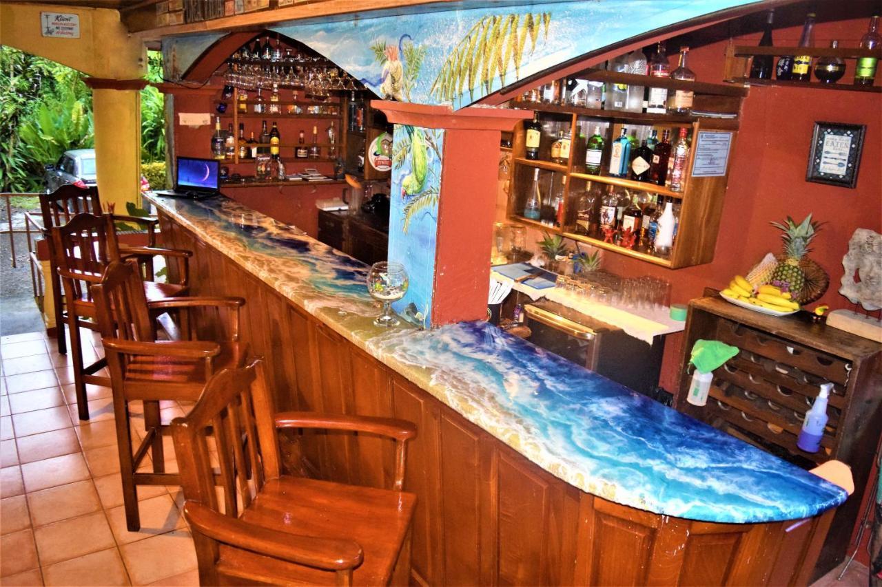 Hotel Tres Banderas Manuel Antonio Kültér fotó