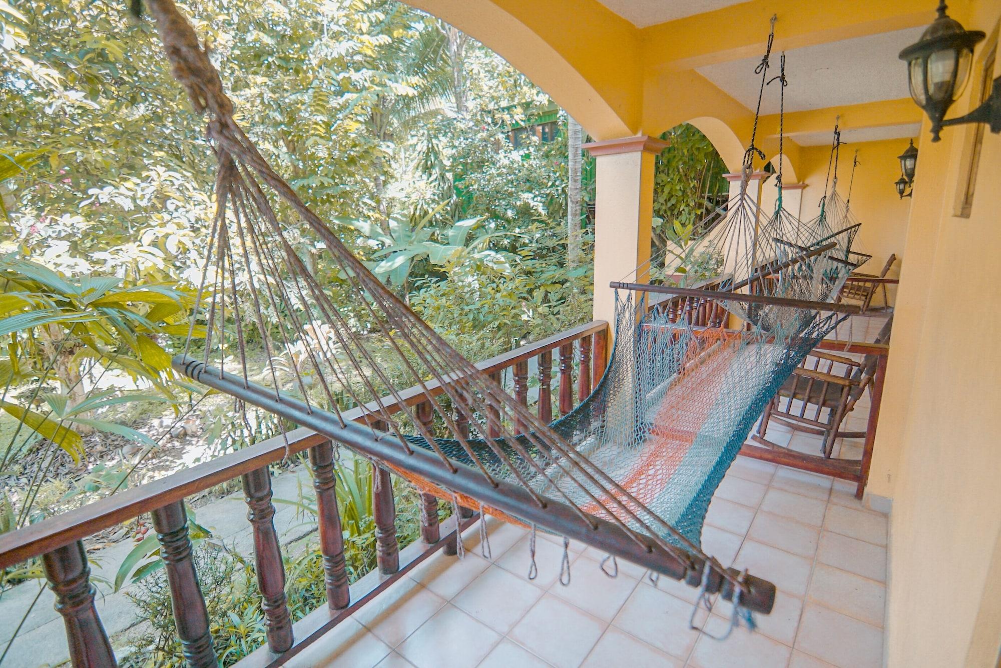 Hotel Tres Banderas Manuel Antonio Kültér fotó