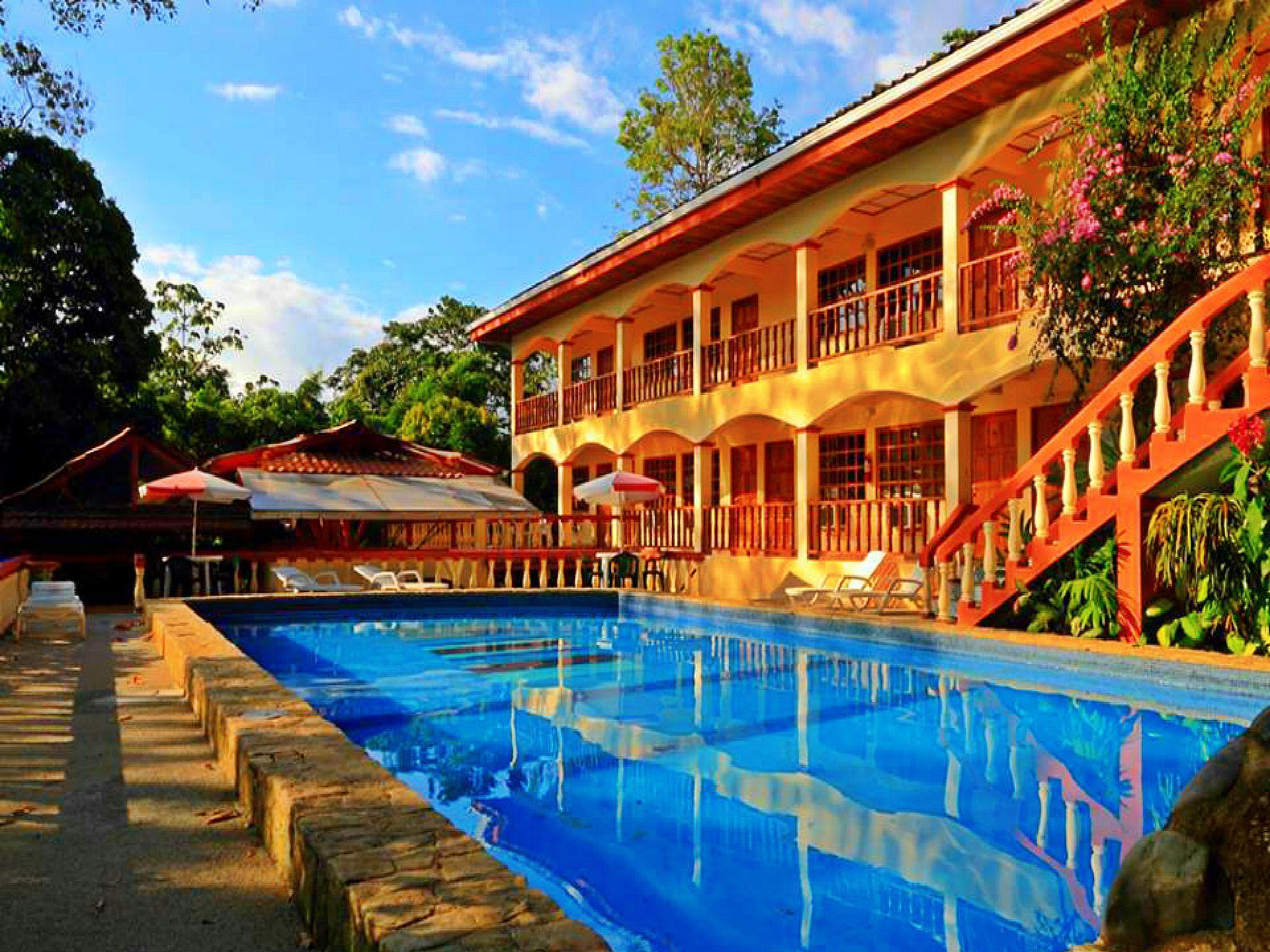 Hotel Tres Banderas Manuel Antonio Kültér fotó